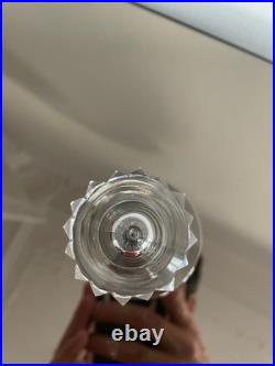 10 verres à vin blanc modèle Diamant en cristal de Saint-Louis signés 10 verres à vin blanc modèle Diamant en cristal de Saint-Louis signés