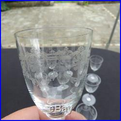 10 verres à vin en cristal de saint louis modèle Manon gravé