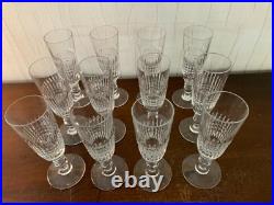 11 flûtes à champagne modèle cristal de Saint Louis (prix à la pièce)