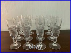 11 flûtes à champagne modèle cristal de Saint Louis (prix à la pièce)