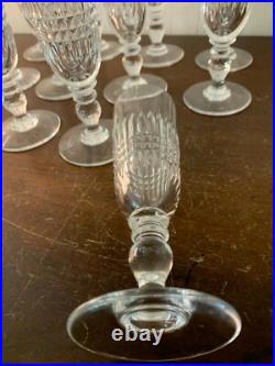11 flûtes à champagne modèle cristal de Saint Louis (prix à la pièce)