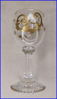 11 verres a liqueur XIX guirlandes dores saint louis caves