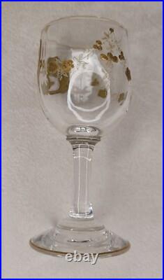 11 verres a liqueur XIX guirlandes dores saint louis caves