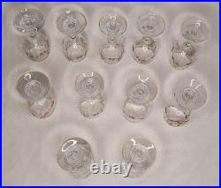 11 verres a liqueur XIX guirlandes dores saint louis caves