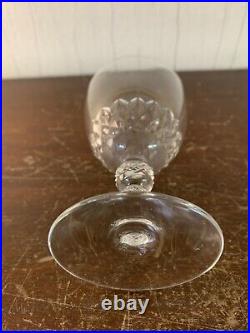 11 verres à vin modèle pointe diamant cristal de Saint Louis (prix à la pièce)