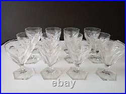 12 Verres en cristal de baccarat Saint Louis A Pans Coupés 12 Verres en cristal de baccarat Saint Louis A Pans Coupés