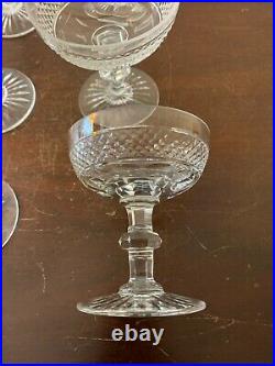 12 coupes à champagne modèle Trianon en cristal de Saint Louis (prix à la pièce)