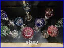 12 verres à liqueur Saint-Louis modèle Tommy en cristal de couleur
