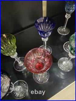 12 verres à liqueur Saint-Louis modèle Tommy en cristal de couleur