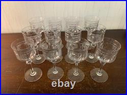 16 verres vin modèle Anvers taille N°11137 cristal Saint Louis (prix à la pièce) 16 verres vin modèle Anvers taille N°11137 cristal Saint Louis (prix à la pièce)