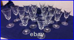 18 Verres À Vin En Cristal St-louis Modèle Cerdagne Hauteur 14cm Et 13cm