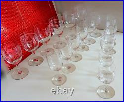 18 Verres cristal Saint Louis. ALGER