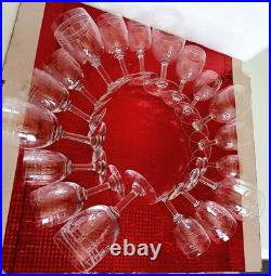 18 Verres cristal Saint Louis. ALGER