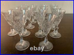 18 verres à liqueur modèle taillé épi cristal de Saint Louis (prix à la pièce)