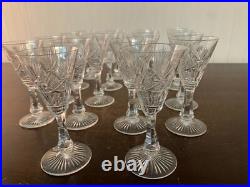 18 verres à liqueur modèle taillé épi cristal de Saint Louis (prix à la pièce)