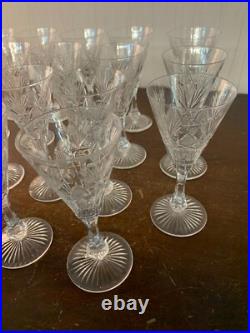 18 verres à vin blanc modèle taillé épi cristal de Saint Louis (prix à la pièce)