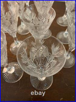 18 verres à vin blanc modèle taillé épi cristal de Saint Louis (prix à la pièce)