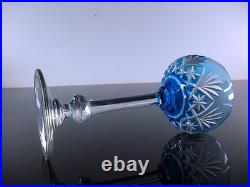 1 Verre A Vin Cristal Couleur Bleu Ciel Taille Modele Massenet St Louis Signe