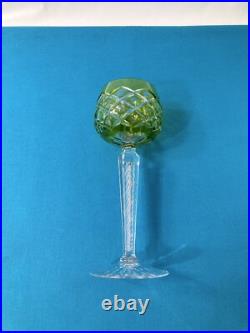 1 verre à vin roemer en cristal doublé vert clair signé SAINT LOUIS 19,5 cm