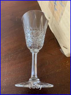 23 verres à vin blanc modèle Tarn en cristal de Saint Louis (prix à la pièce)
