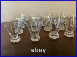28 verres à porto modèle diamant en cristal de Saint Louis (prix à la pièce)