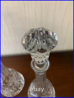 2 carafes en cristal de Saint Louis hauteur 40 cm (prix à la pièce)