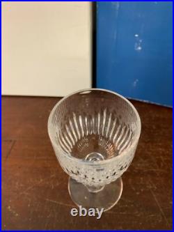 30 verres à vin blanc modèle Liane en cristal de Saint Louis (prix à la pièce) 30 verres à vin blanc modèle Liane en cristal de Saint Louis (prix à la pièce)