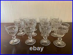 30 verres à vin rouge modèle Trianon en cristal de Saint Louis (prix à la pièce) 30 verres à vin rouge modèle Trianon en cristal de Saint Louis (prix à la pièce)