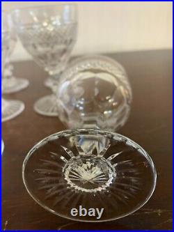 30 verres à vin rouge modèle Trianon en cristal de Saint Louis (prix à la pièce) 30 verres à vin rouge modèle Trianon en cristal de Saint Louis (prix à la pièce)