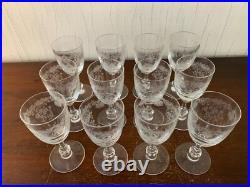 41 verres à vin rouge modèle Cléo en cristal de Saint Louis (prix à la pièce)