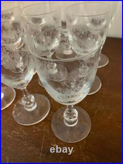 41 verres à vin rouge modèle Cléo en cristal de Saint Louis (prix à la pièce)