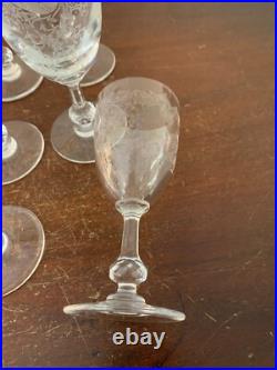 41 verres à vin rouge modèle Cléo en cristal de Saint Louis (prix à la pièce)