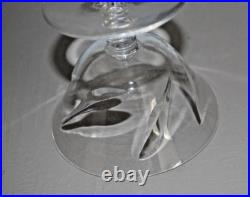 4 Coupes à Champagne Gravée Cristal ST Louis Estampillé