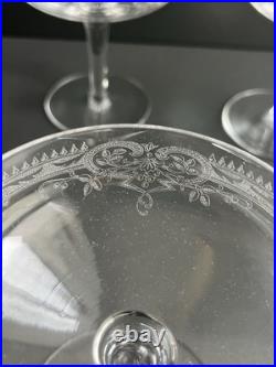 5 Coupe À Champagne En Cristal Gravé Baccarat Saint Louis 5 Coupe À Champagne En Cristal Gravé Baccarat Saint Louis