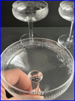 5 Coupe À Champagne En Cristal Gravé Baccarat Saint Louis 5 Coupe À Champagne En Cristal Gravé Baccarat Saint Louis