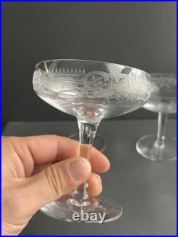 5 Coupe À Champagne En Cristal Gravé Baccarat Saint Louis 5 Coupe À Champagne En Cristal Gravé Baccarat Saint Louis