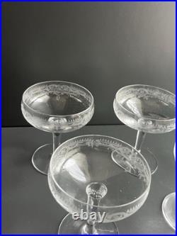 5 Coupe À Champagne En Cristal Gravé Baccarat Saint Louis 5 Coupe À Champagne En Cristal Gravé Baccarat Saint Louis