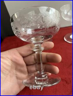 5 Coupes À Champagne En Cristal Grave St Louis Baccarat 5 Coupes À Champagne En Cristal Grave St Louis Baccarat