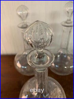 5 carafes taillées en cristal de Baccarat saint Louis (prix à la pièce)