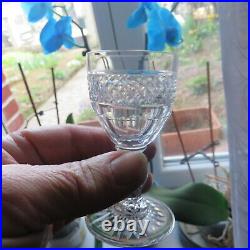 5 verres a liqueur en cristal de saint louis modèle trianon H 8,2 CM
