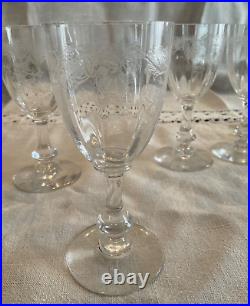 5 verres à vin blanc. Cristal de saint louis modèle Massenet à cote Vénitienne
