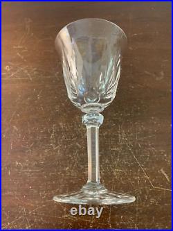 5 verres à vin taillé en cristal de Saint Louis (prix à la pièce)modèle2