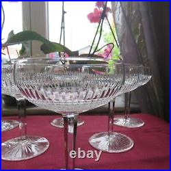 6 Coupes a Champagne en cristal de saint louis modèle coli taille 422 signé