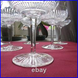 6 Coupes a Champagne en cristal de saint louis modèle coli taille 422 signé