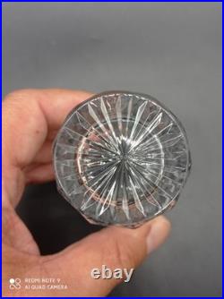 6 Verres Gobelets en Cristal de SAINT-LOUIS modèle TRIANON, H 11 cm, signé 6 Verres Gobelets en Cristal de SAINT-LOUIS modèle TRIANON, H 11 cm, signé