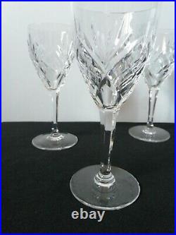 6 verres à Bourgogne en cristal de Saint Louis, modèle Chantilly