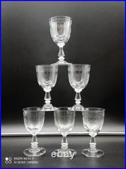 6 verres à Vin en Cristal de Baccarat / Saint Louis modèle gravé, H 13,2 cm
