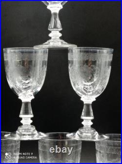 6 verres à Vin en Cristal de Baccarat / Saint Louis modèle gravé, H 13,2 cm