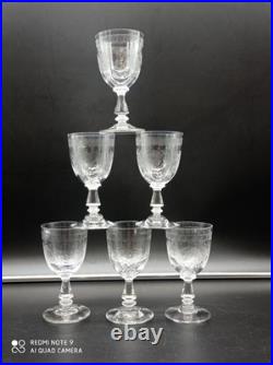 6 verres à Vin en Cristal de Baccarat / Saint Louis modèle gravé, H 13,2 cm