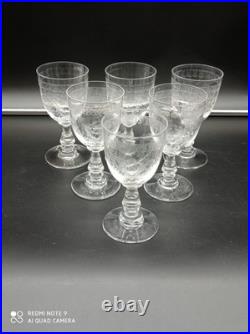 6 verres à Vin en Cristal de Baccarat / Saint Louis modèle gravé, H 13,2 cm